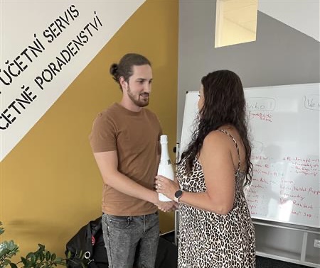 Když má šéf Michal narozeniny